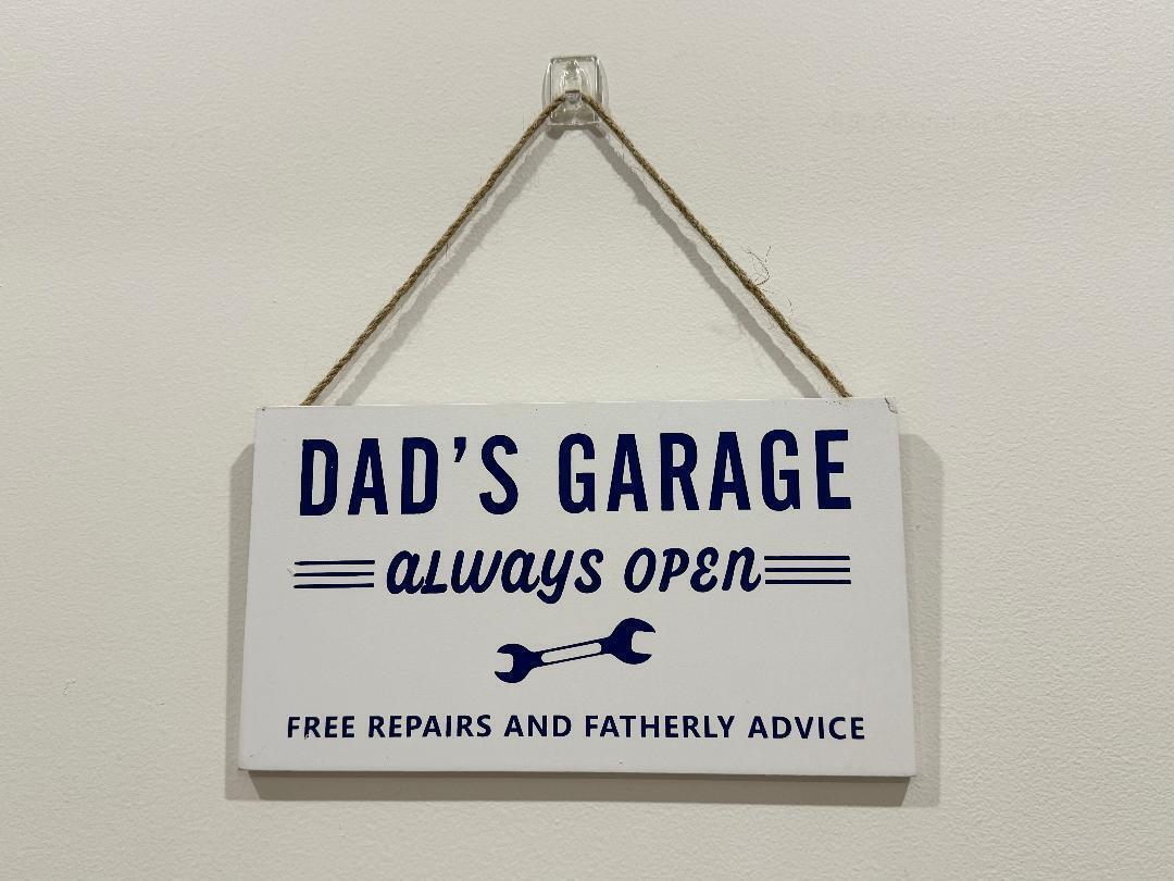 Home Sign Wooden 'Dad's Garage Always Open' Sign Wall Decor Garage Workshop Sign
