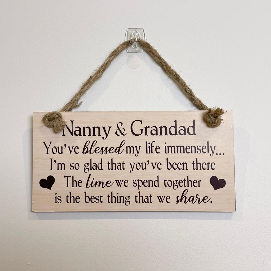 Wooden Home Sign Nanny & Grandad Country Style Wall Decor Family Signs