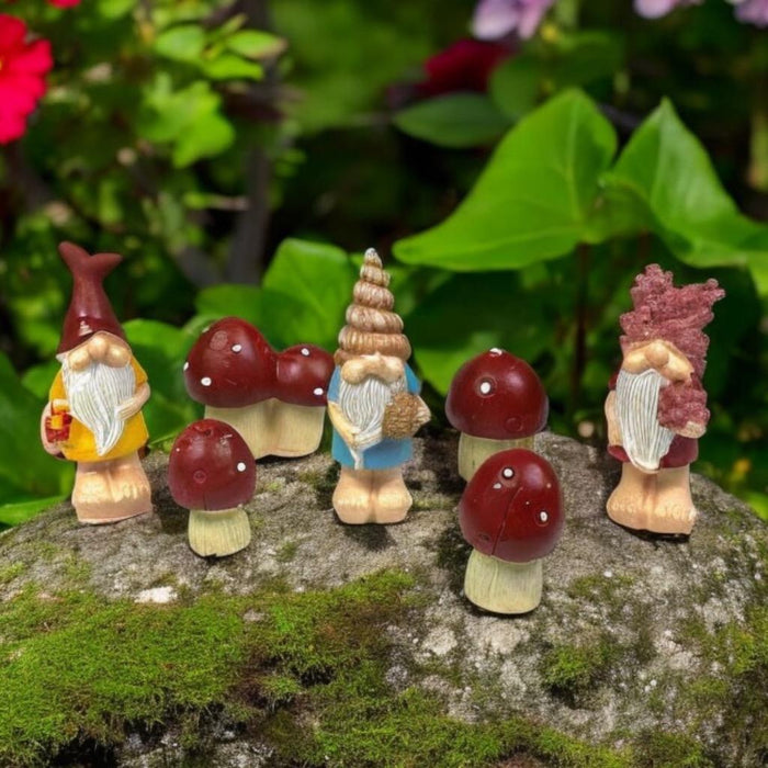 Miniature Garden Gnomes and Mushrooms Figurine Fairy Garden Accessories 7pcs