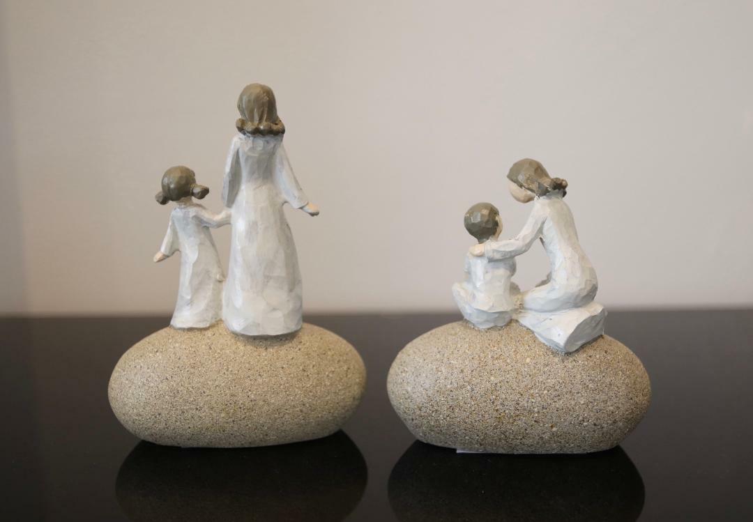 Mum Daughter Statue Mother Child Sentimental Rock Ornaments Mother's Day Gift