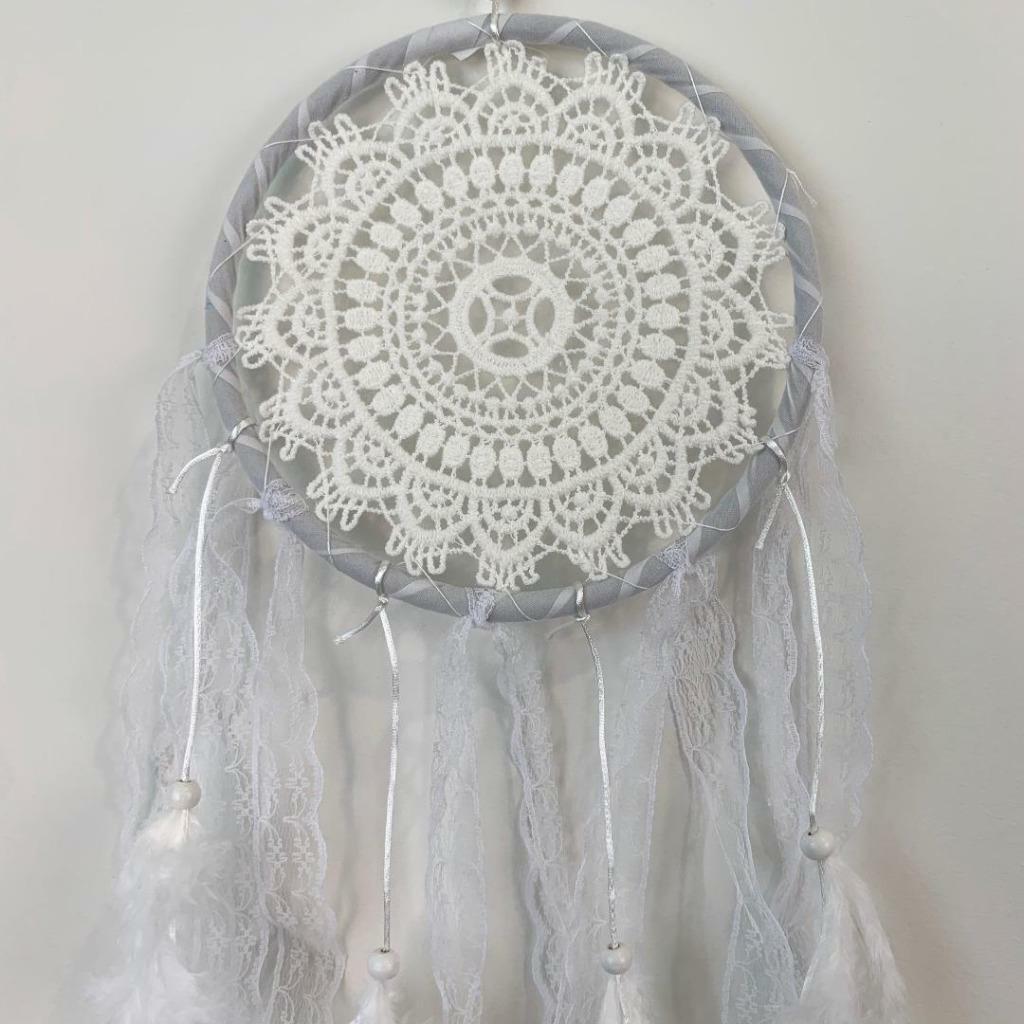Dream Catcher with Feather Caught Dreams Wall Hanging Ornament Home Decor White