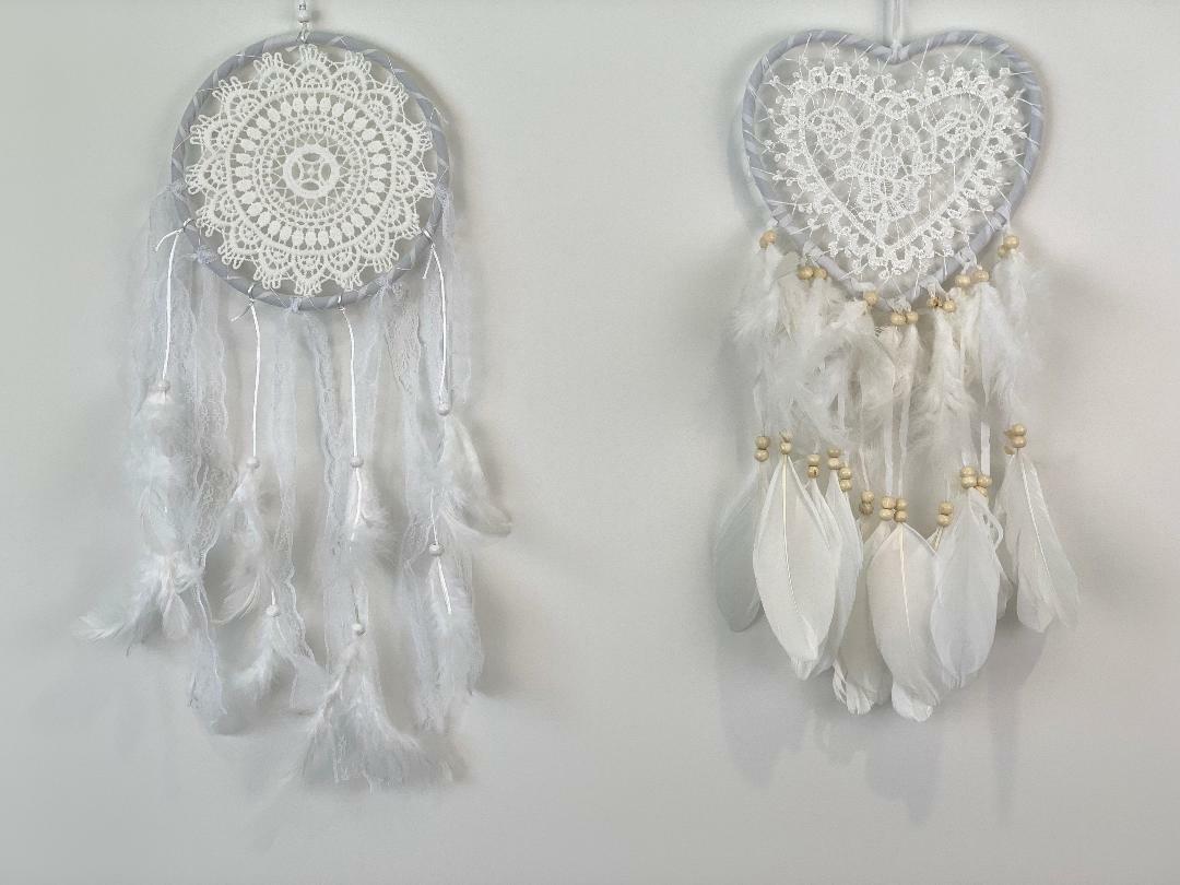 Dream Catcher with Feather Caught Dreams Wall Hanging Ornament Home Decor White